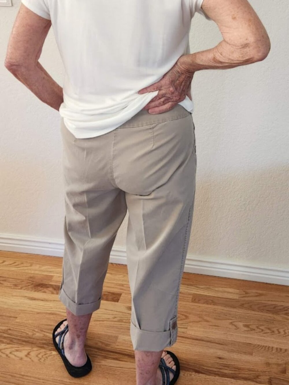 Eileen Fisher Cotton Capris with Button Cuffs - Picture 3 of 8